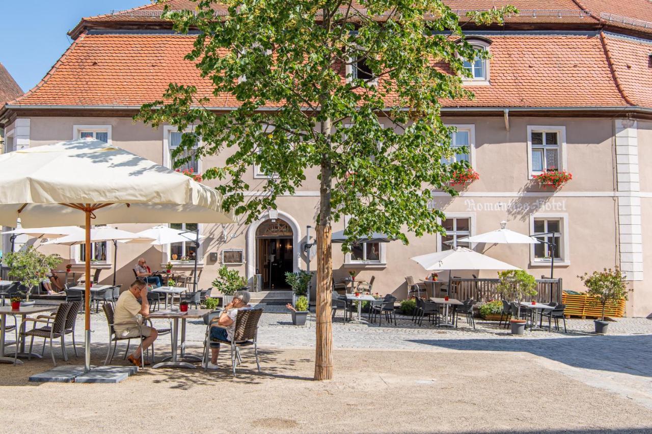 Romantica Hotel Blauer Hecht Dinkelsbuhl Bagian luar foto