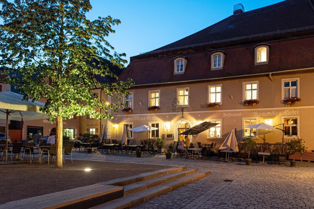 Romantica Hotel Blauer Hecht Dinkelsbuhl Bagian luar foto